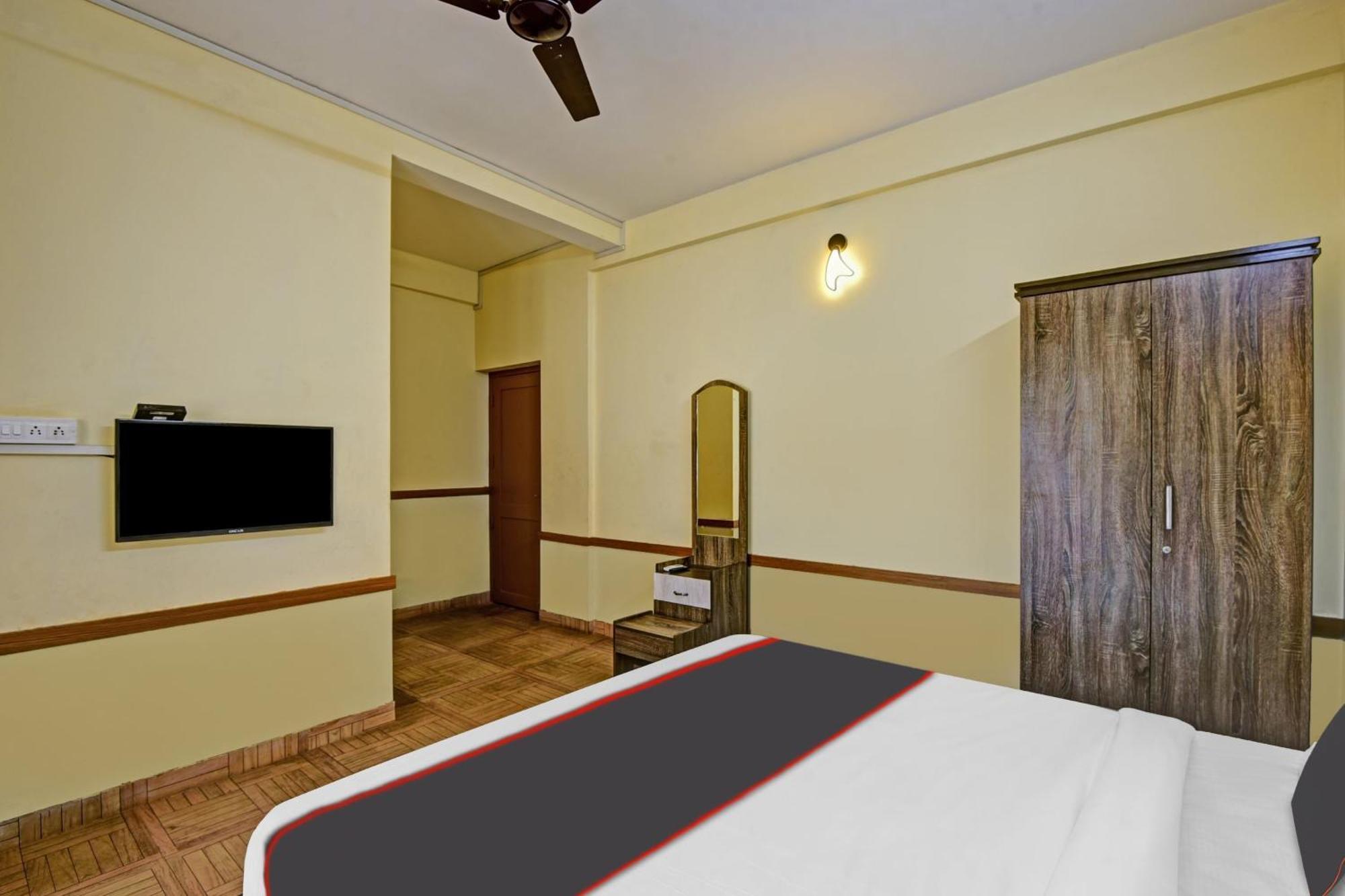 Collection O Express Suites Kakkayam Exterior foto