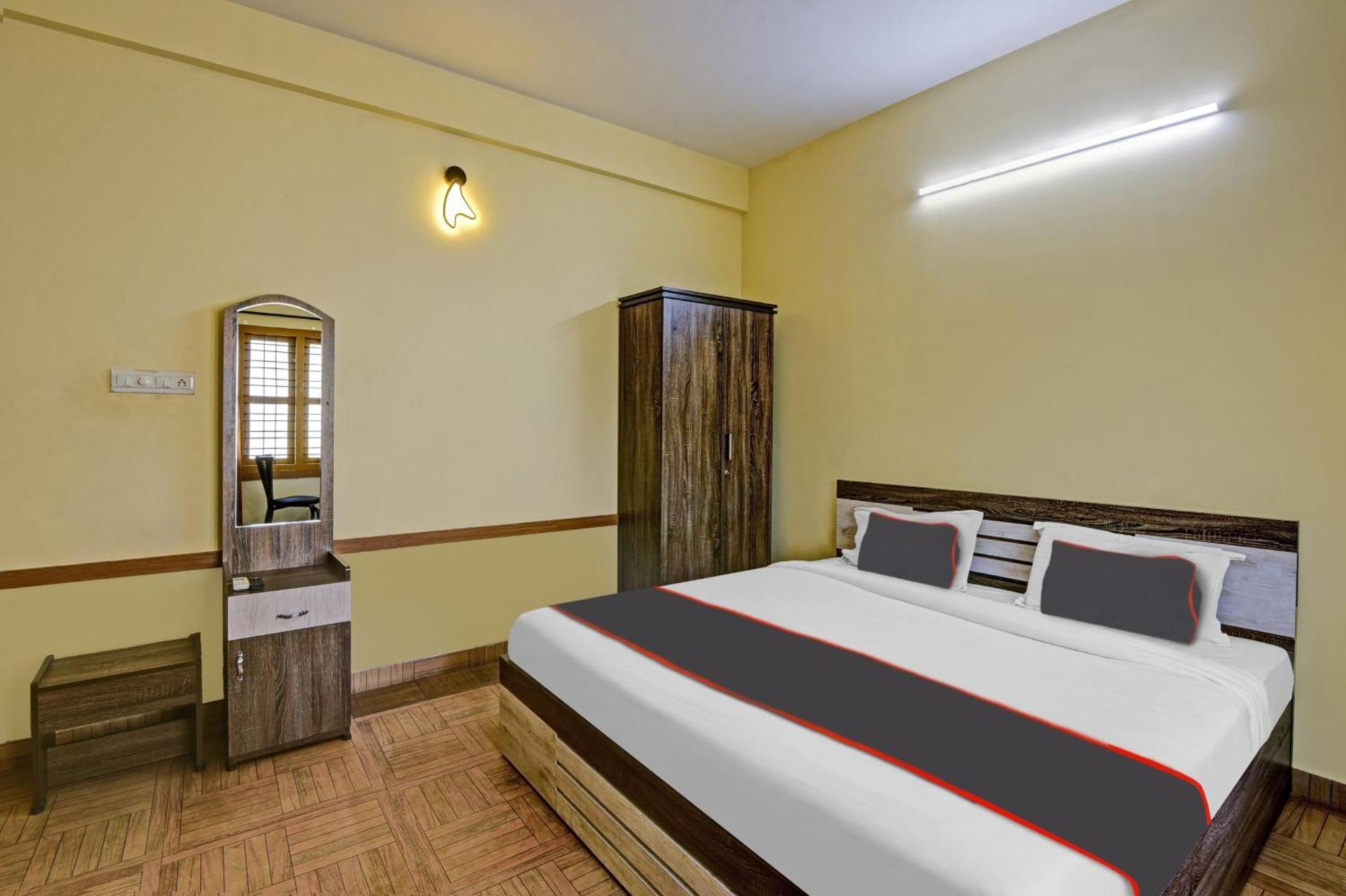 Collection O Express Suites Kakkayam Exterior foto