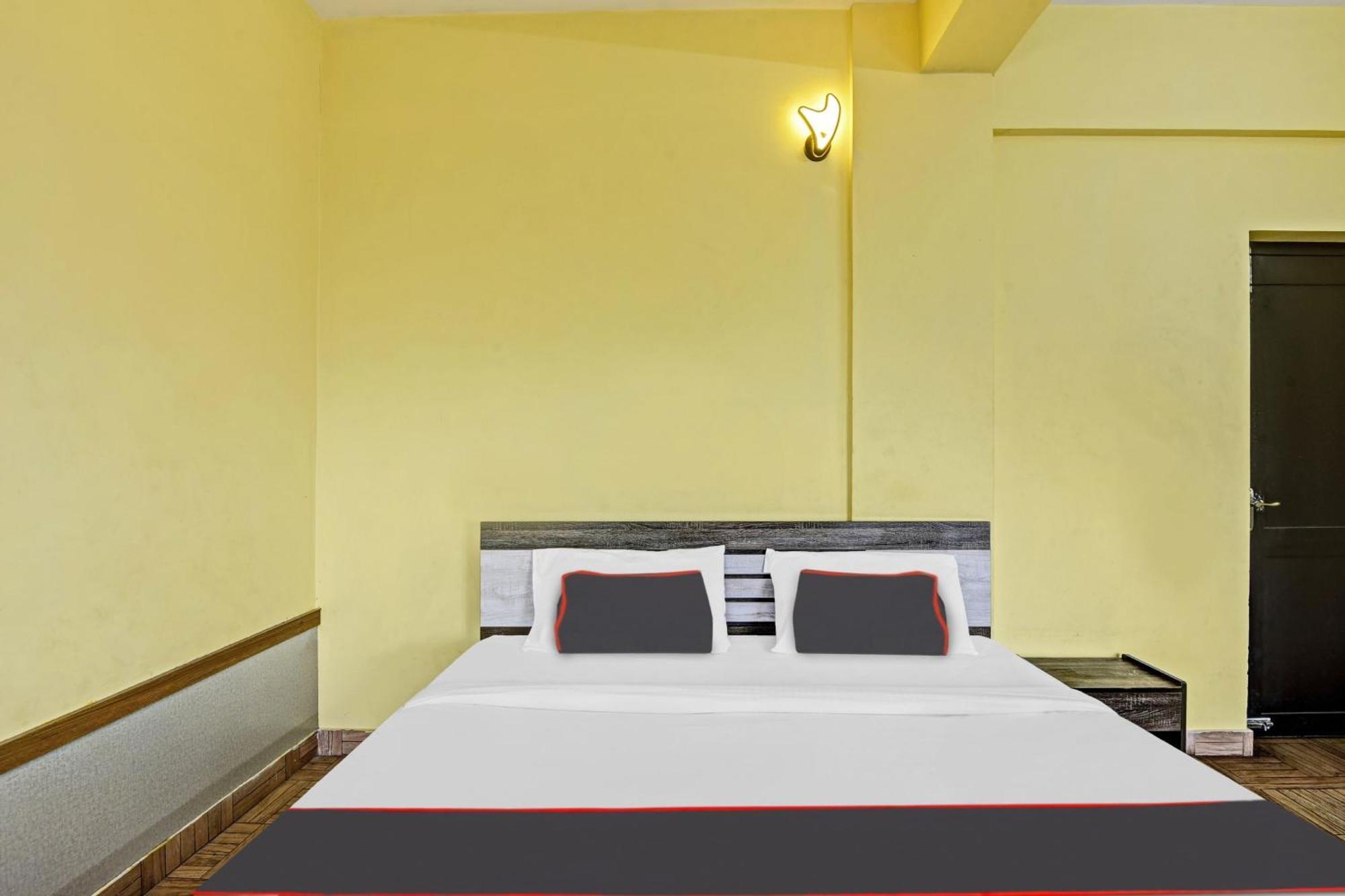 Collection O Express Suites Kakkayam Exterior foto