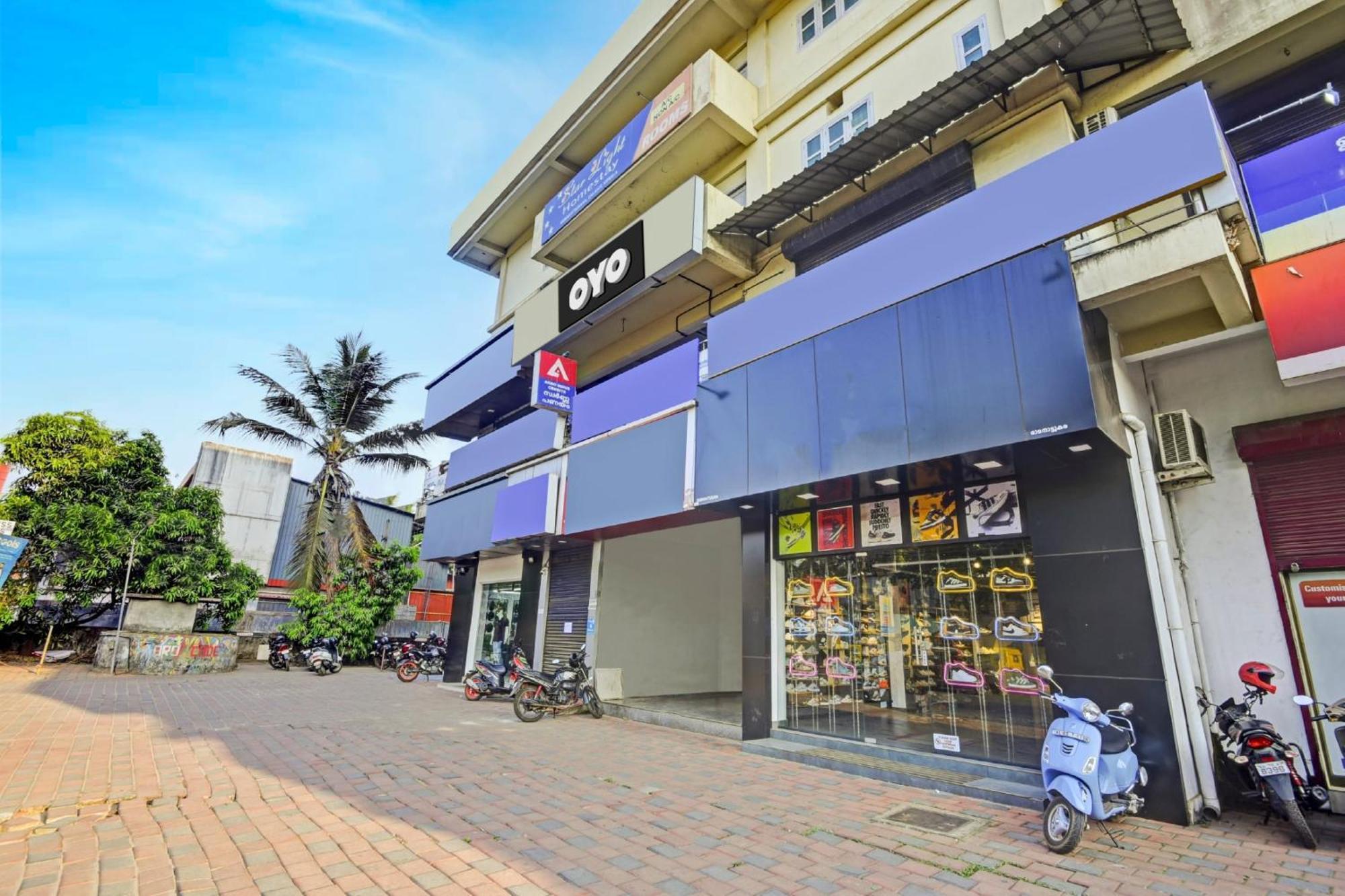 Collection O Express Suites Kakkayam Exterior foto